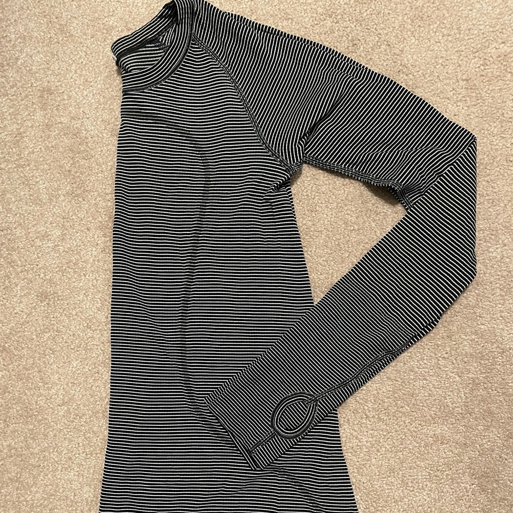 Lululemon Swiftly Tech Long Sleeve